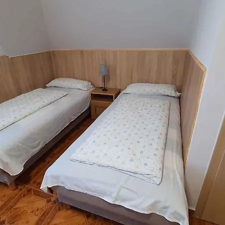 9 Apartamento Zamárdi