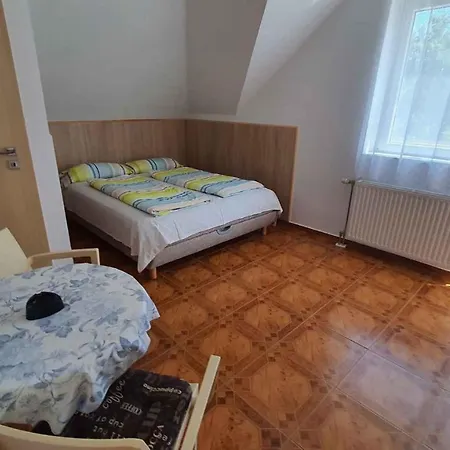 Apartamento 9 Zamárdi