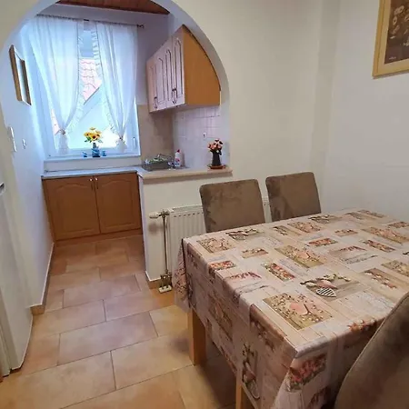 9 Apartamento Zamárdi