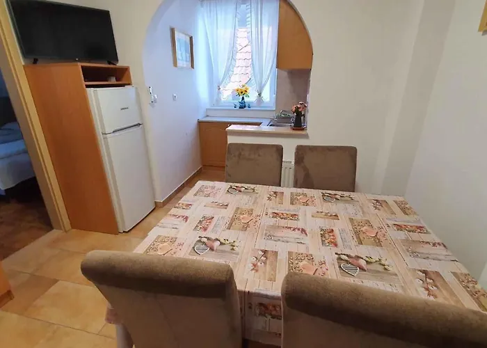 Apartman 9 *