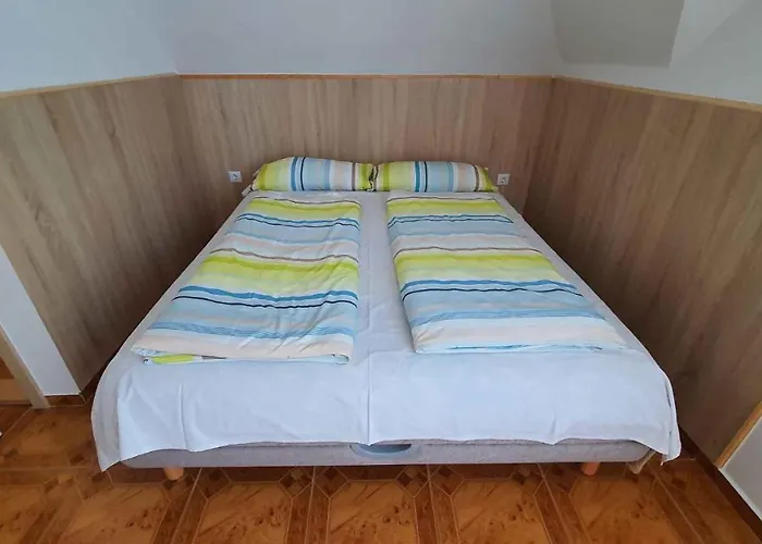 9 * Zamárdi