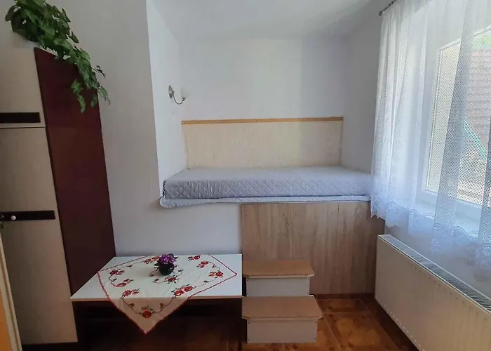 Apartman 9 *