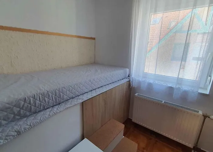 Apartman 9 *